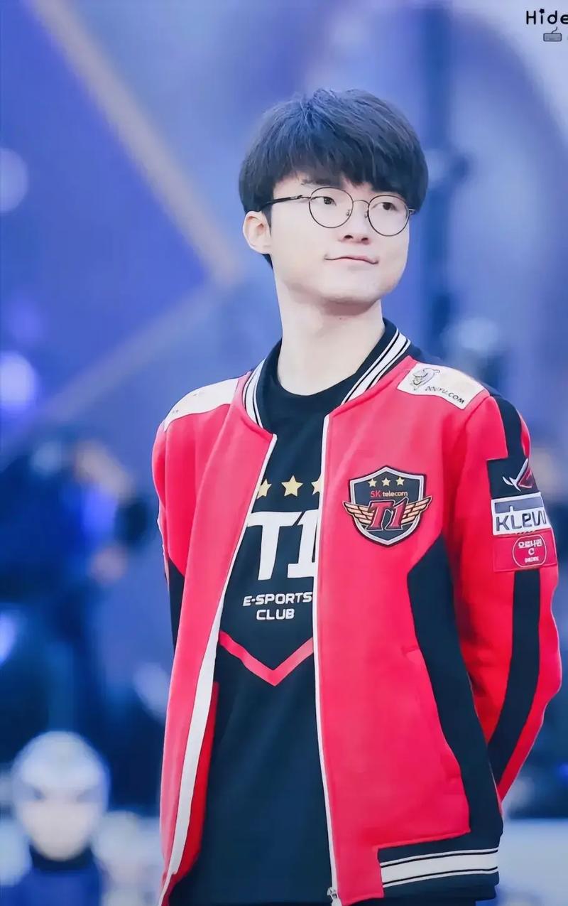 LNG Esports 正式宣布 GALA 离开了团队，成为自由球员：这次告别是祝福与期待